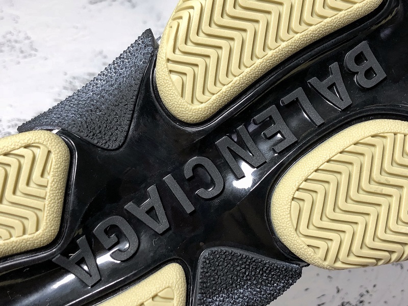 Balenciaga Triple S Trainer