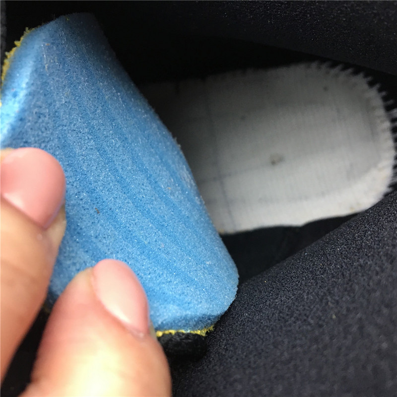 Air Jordan 13 "Melo Class of 2002" 414571-035