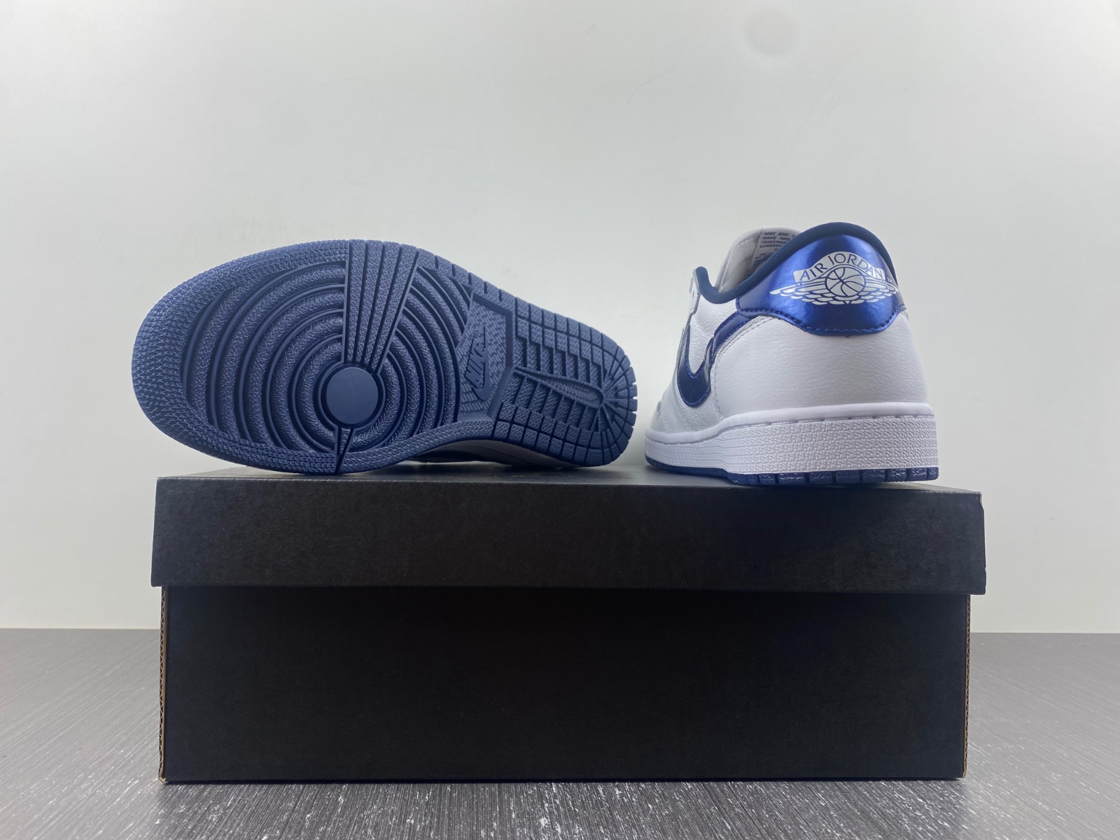 Air Jordan 1 Low Retro OG 