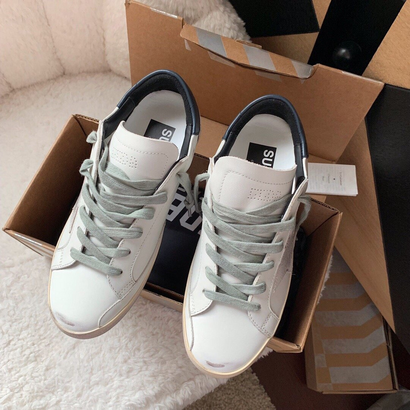 Golden Goose Sneaker