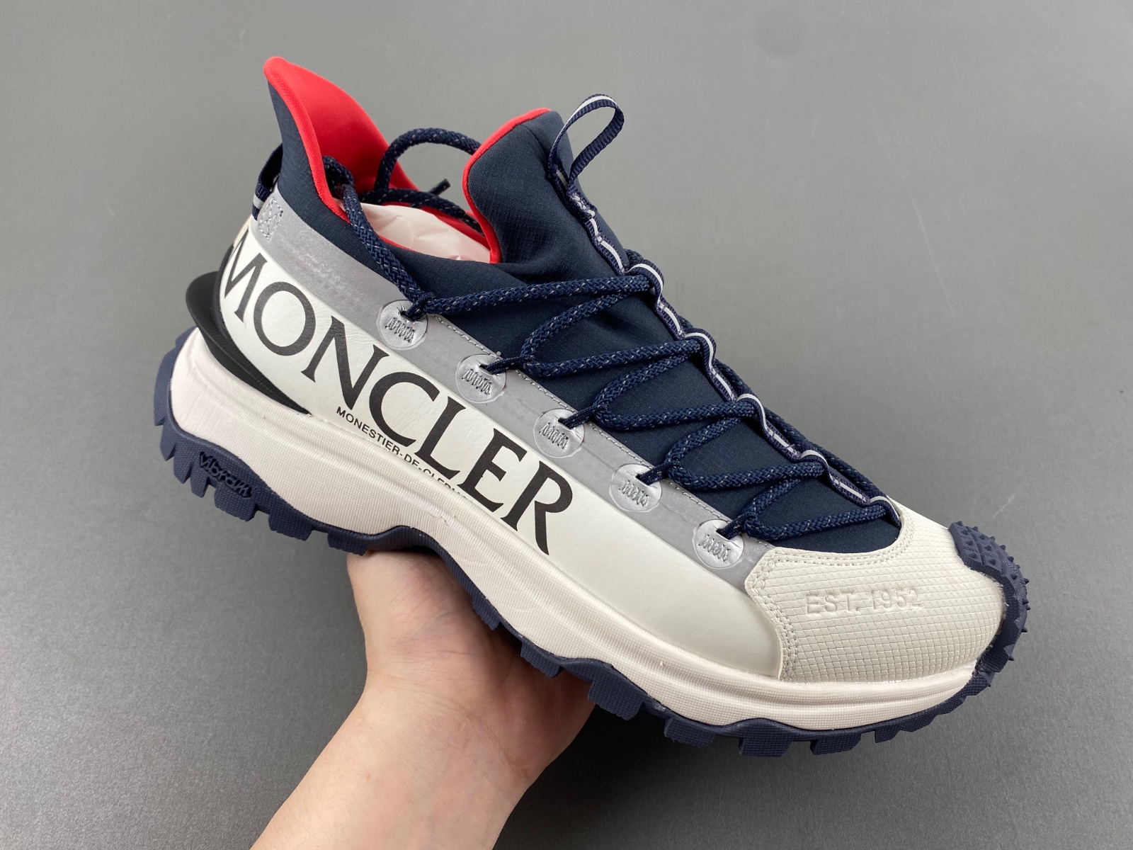 Moncler Trailgrip Lite 2 Sneakers  MC-002
