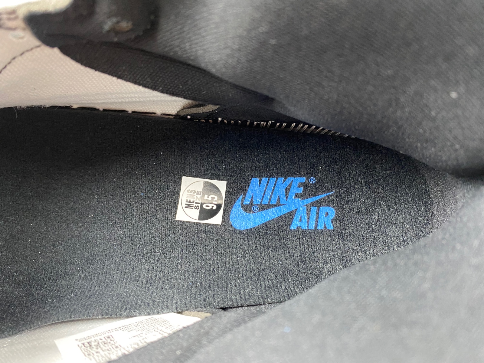 Air Jordan 1 Retro High OG "University Blue" DZ5485-400