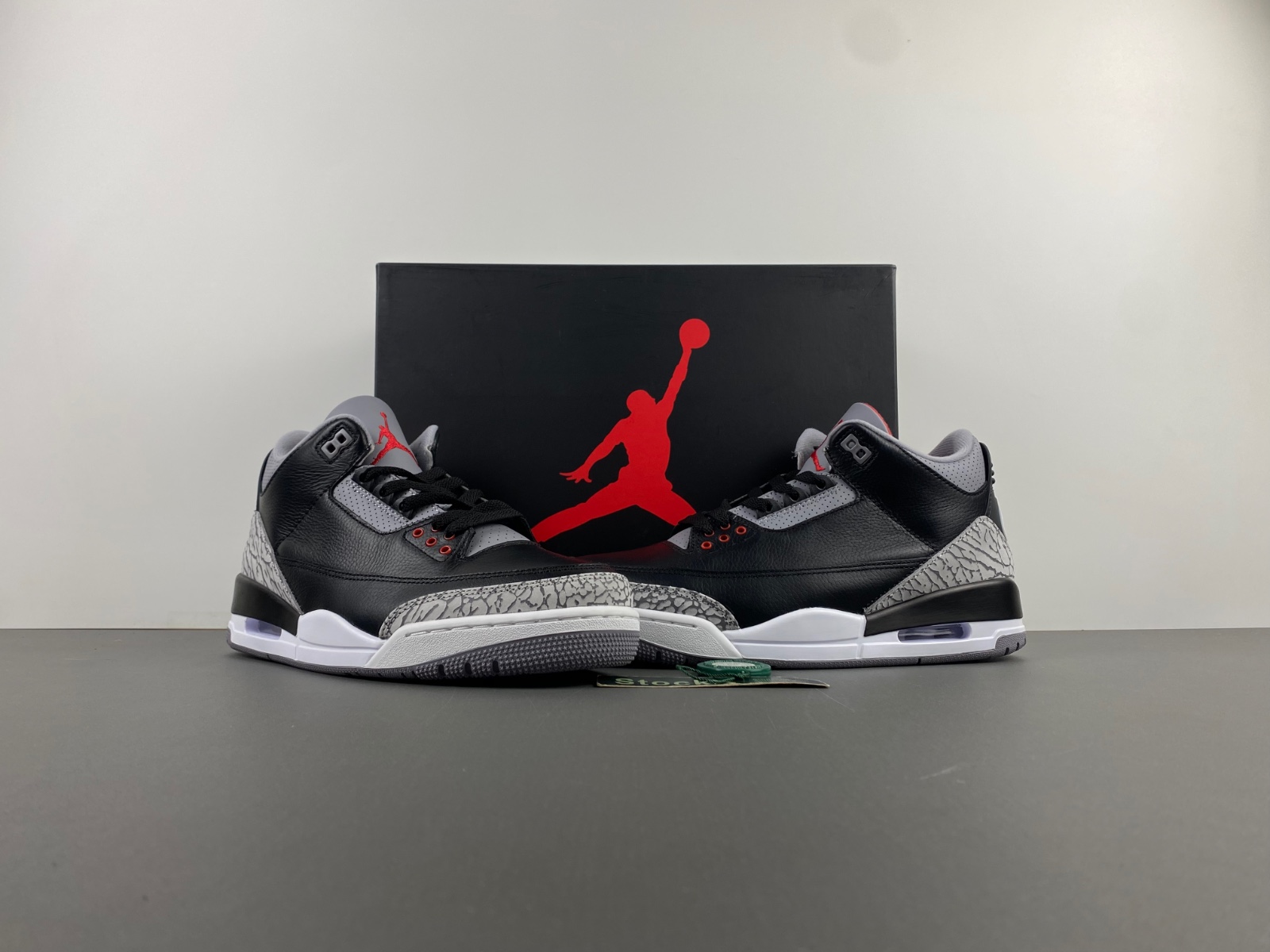 Air Jordan 3 OG “Black Cement”  SKU:DN3707-010