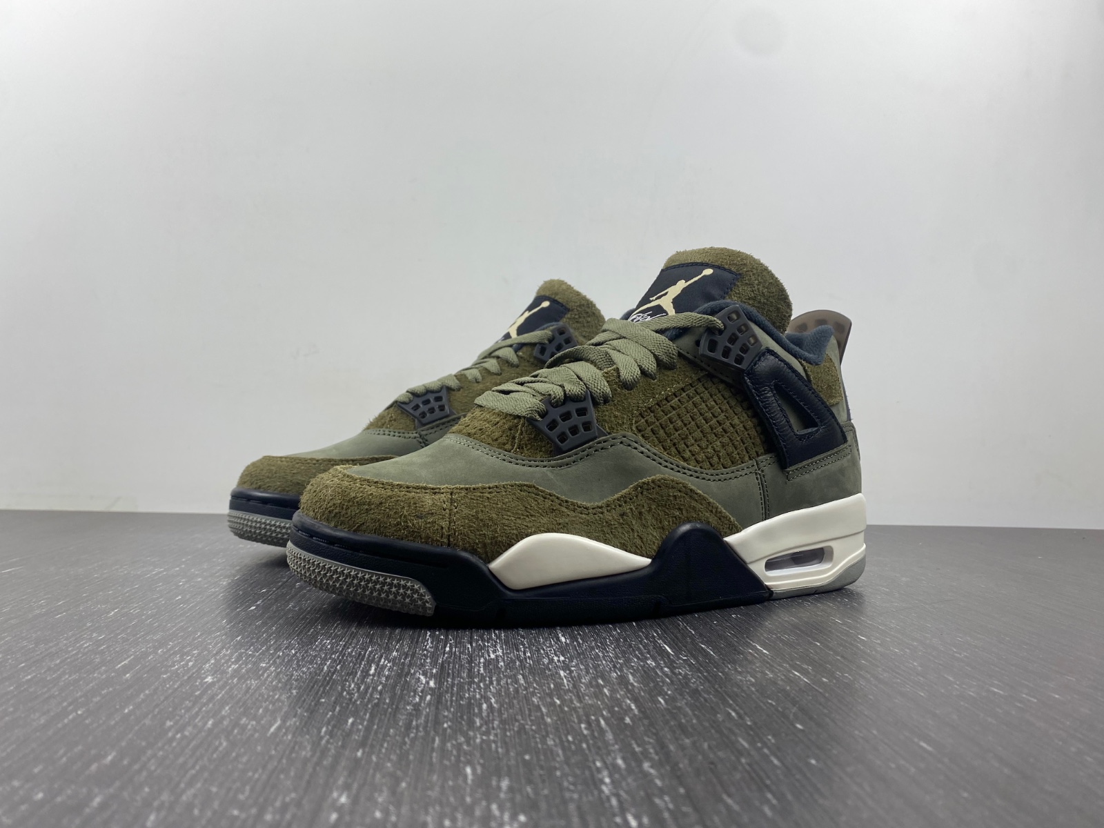 Air Jordan 4 Craft 
