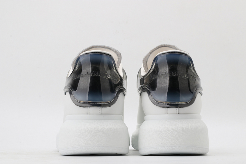 MCQUEEN OVERSIZED SNEAKER