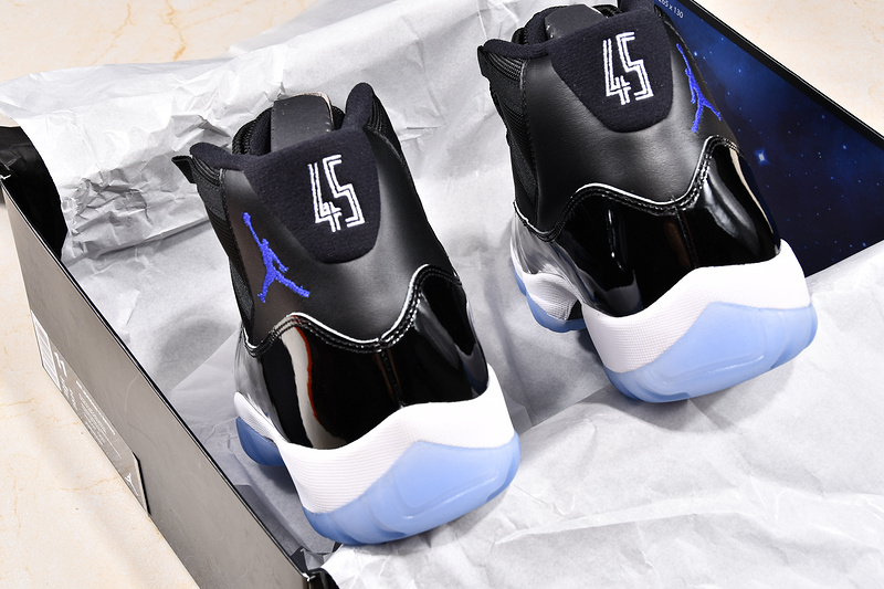 Air Jordan 11 Retro 