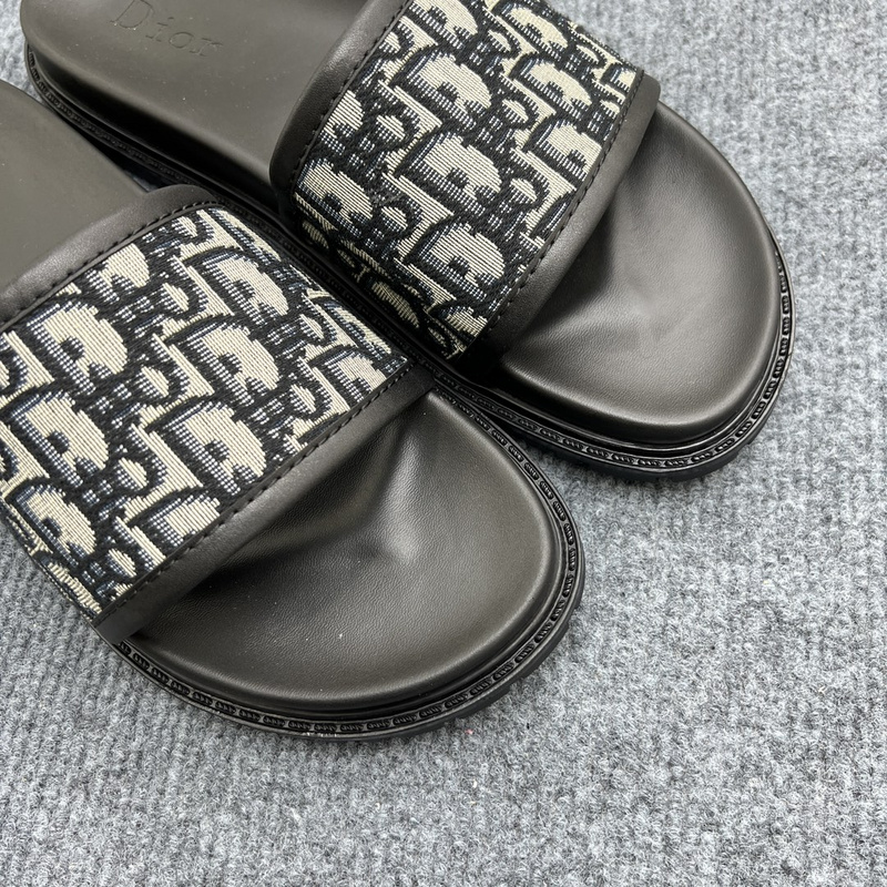 D1OR AQUA SANDAL (EU39-EU45)