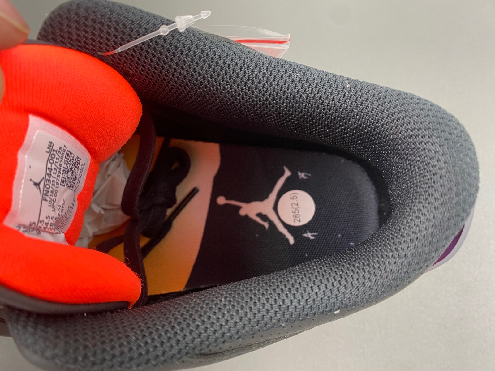 J Balvin x Air Jordan 3 "Rio"  FN0344-001