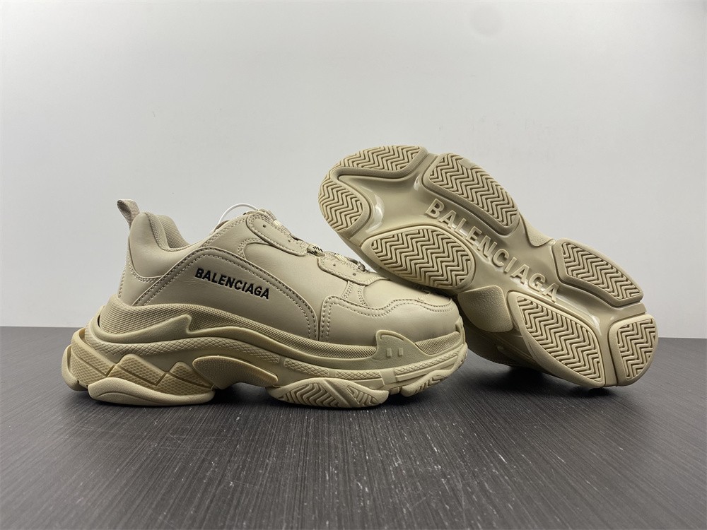 Balenciaga TRIPLE S TRAINER