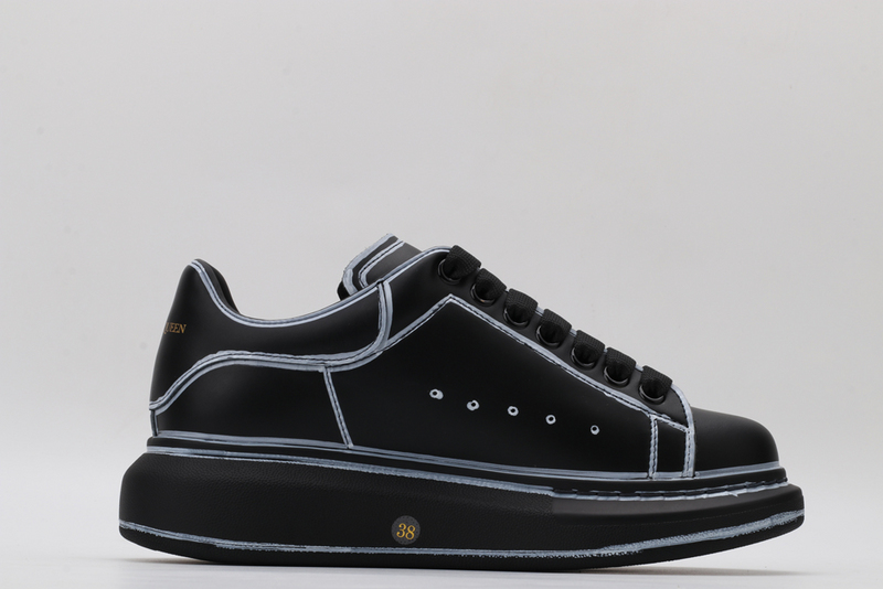 MCQUEEN OVERSIZED SNEAKER