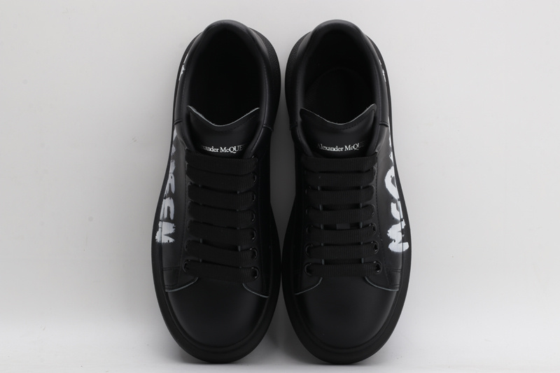 MCQUEEN OVERSIZED SNEAKER