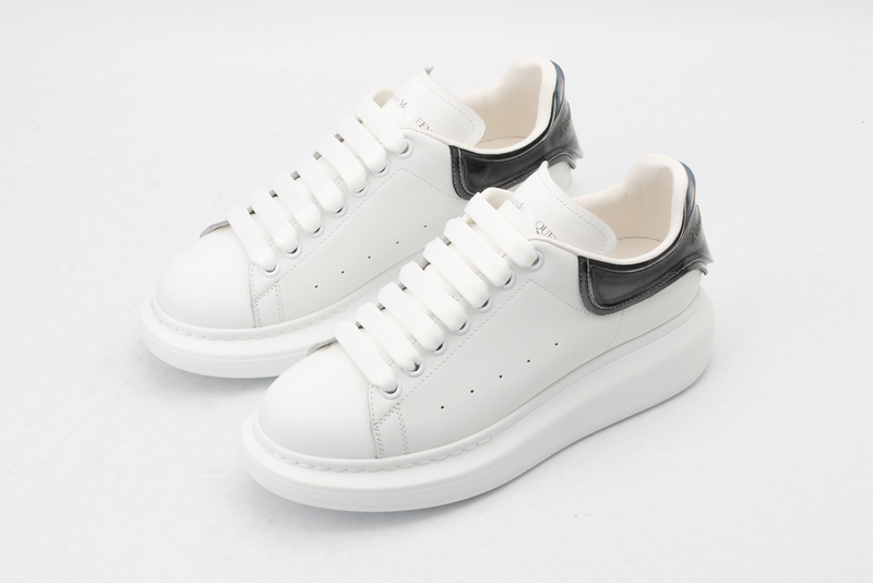 MCQUEEN OVERSIZED SNEAKER