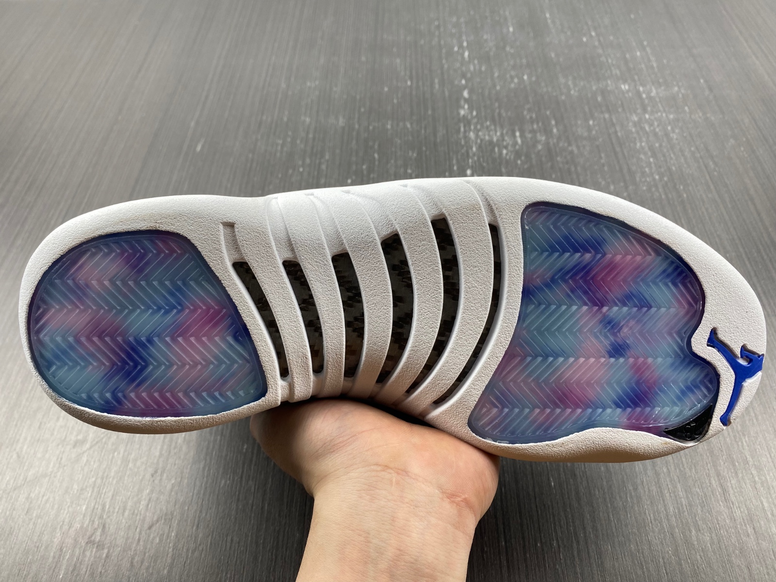 Air Jordan 12 Retro Hyper Royal AO6068-004