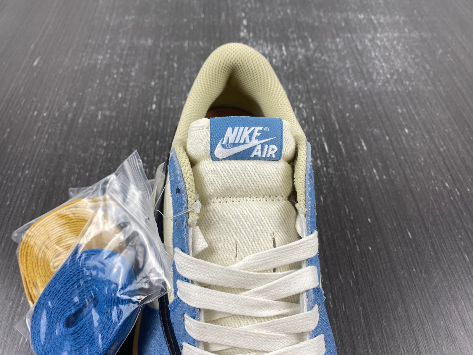 Travis Scott x Air Jordan 1 Low