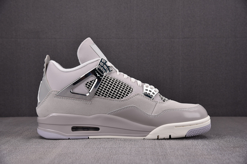 Air Jordan 4 Frozen Moments AQ9129-001