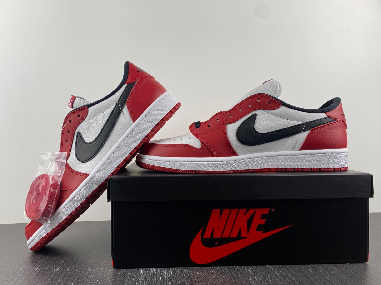 Air Jordan 1 Retro Low OG 