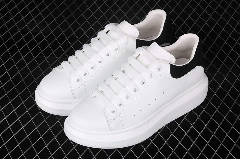 MCQUEEN OVERSIZED SNEAKER