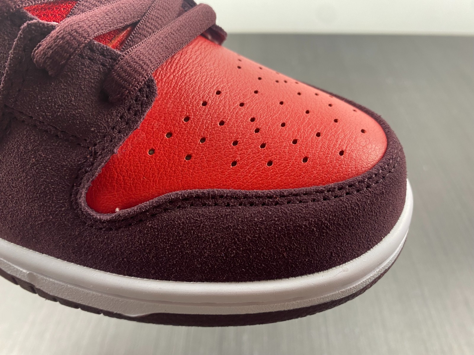 Nike SB Dunk Low Cherry  DM0807-600