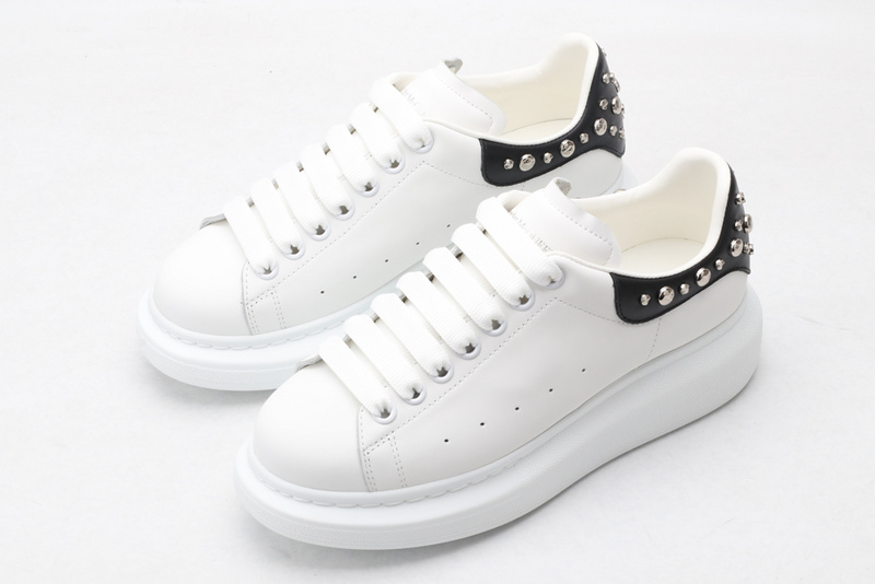 MCQUEEN OVERSIZED SNEAKER