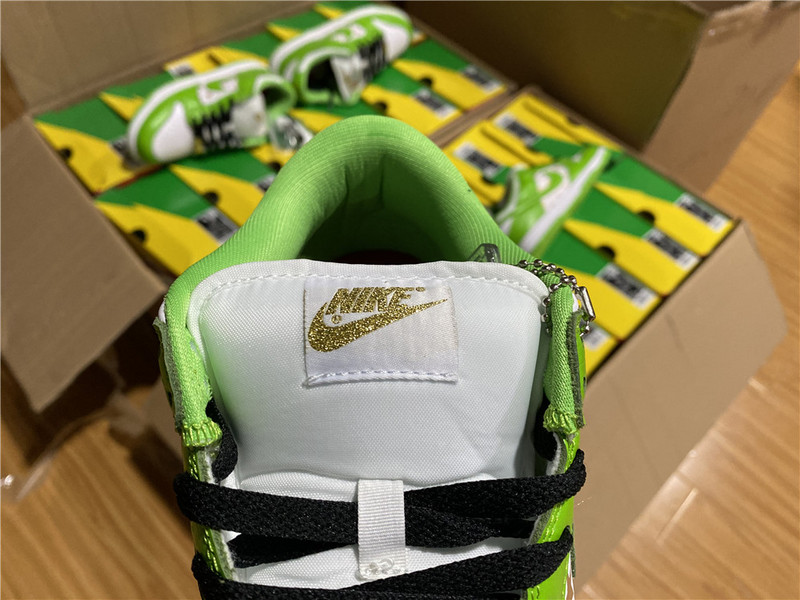 Supre* X Dunk Low OG SB QS 