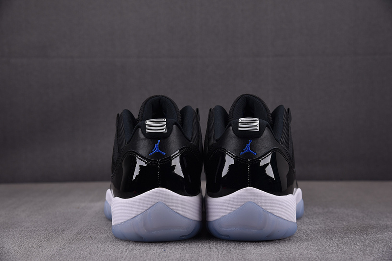 Air Jordan 11 Retro Low "Space Jam" FV5104-004