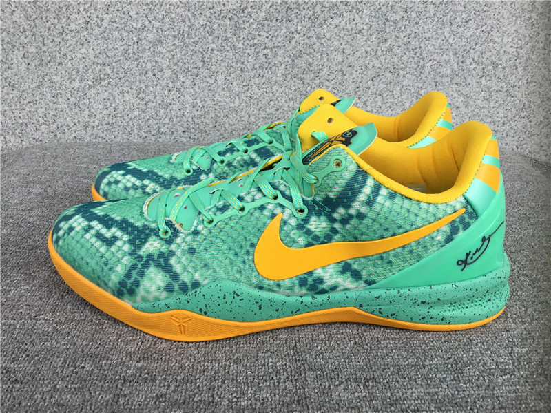 Nike Kobe 8 'Green Glow' - 555035-304