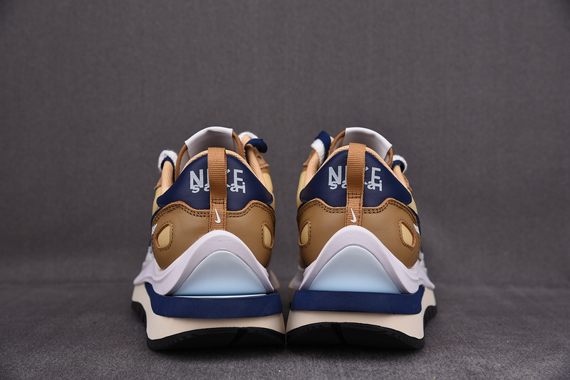 Nike Vaporwaffle sacai Sesame Tan Navy DD1875-200