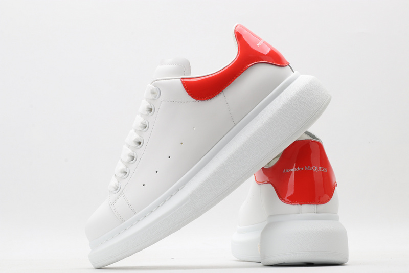 MCQUEEN OVERSIZED SNEAKER