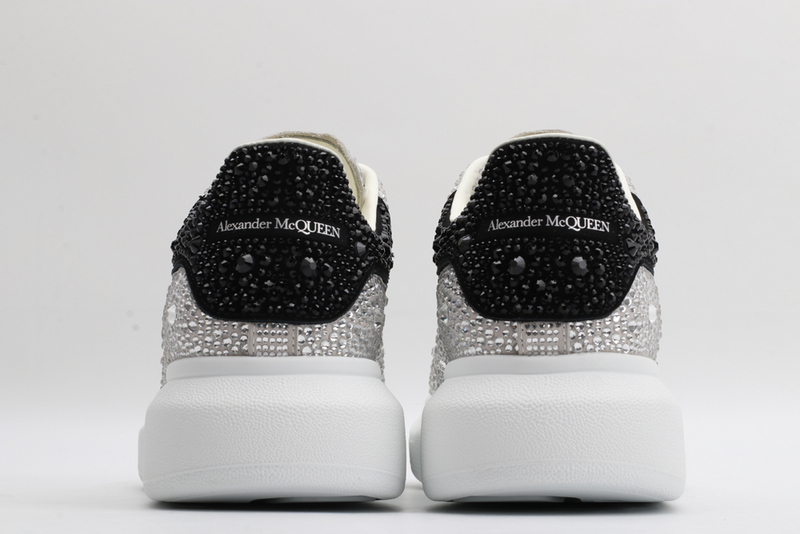 MCQUEEN OVERSIZED SNEAKER