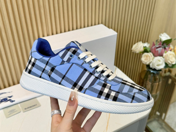 Burberry Check Terrace Sneakers  BBR--3008