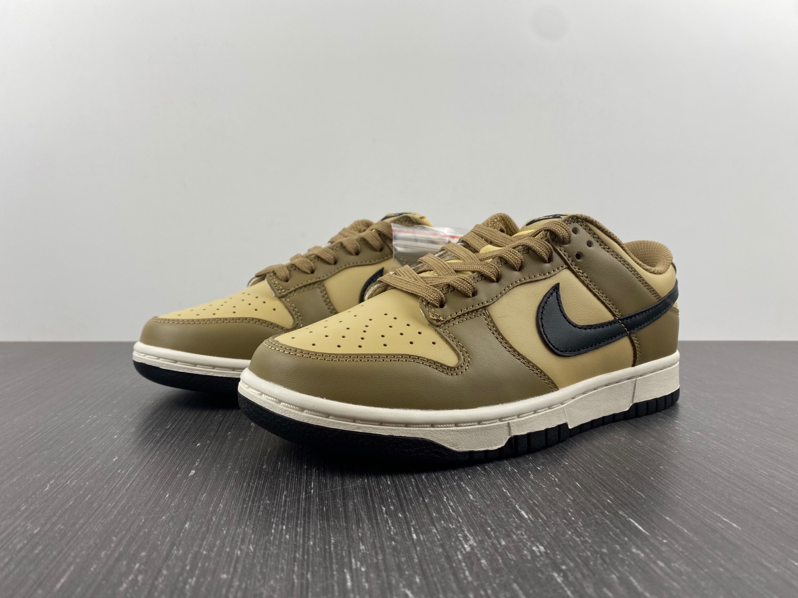 Nike Dunk Low “Dark Driftwood” DD1503-200