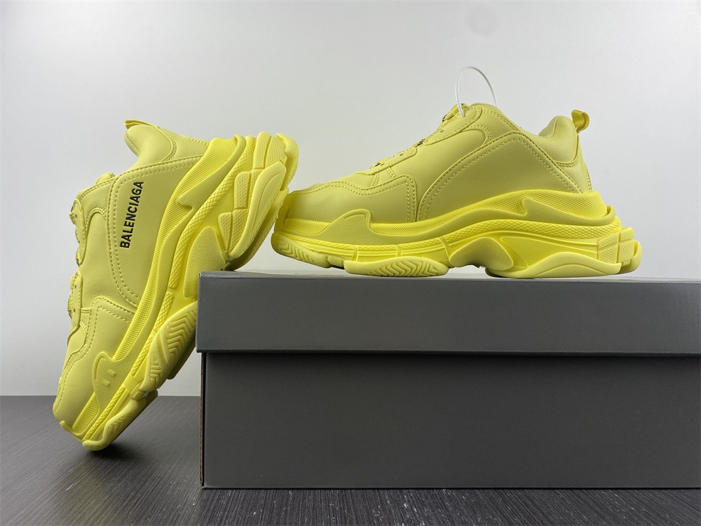 Balenciaga TRIPLE S TRAINER