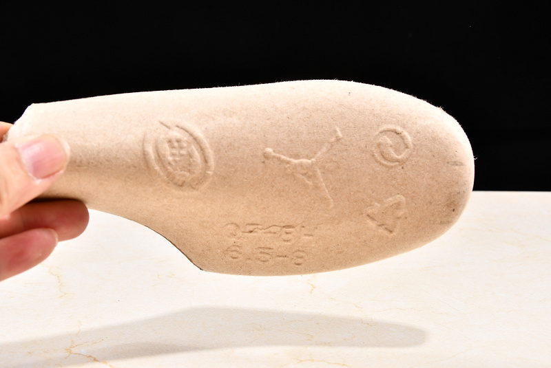 Air Jordan 4 Retro "Travis Scott - Cactus Jack" - 308497 406