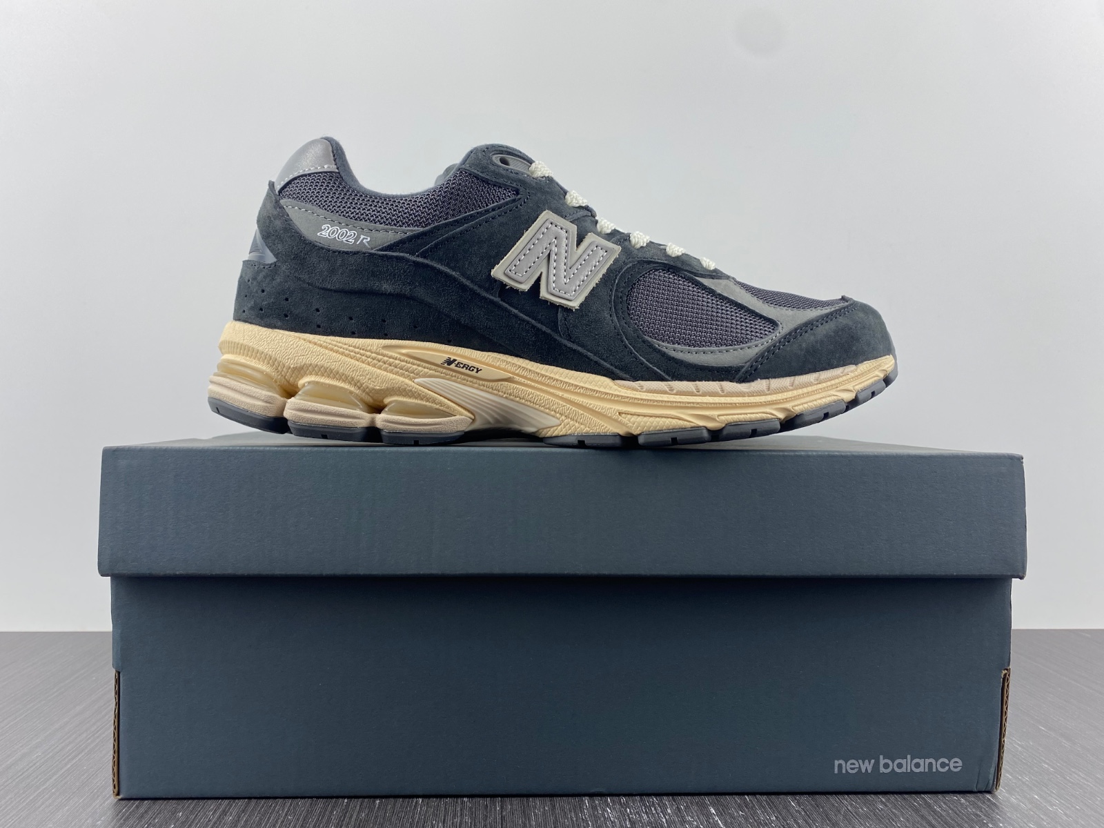 New Balance 2002R Black Dark Grey - M2002RHO