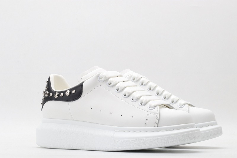 MCQUEEN OVERSIZED SNEAKER
