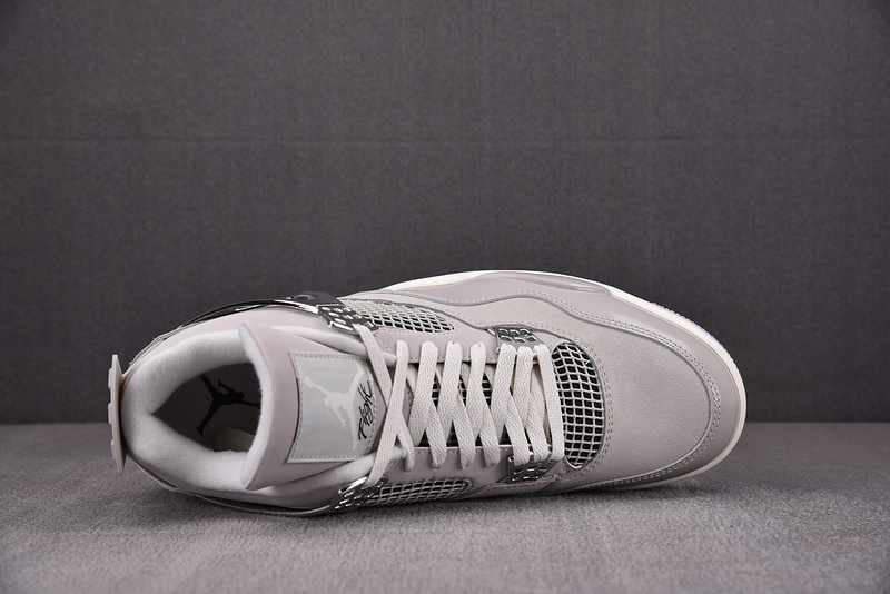 Air Jordan 4 Frozen Moments AQ9129-001