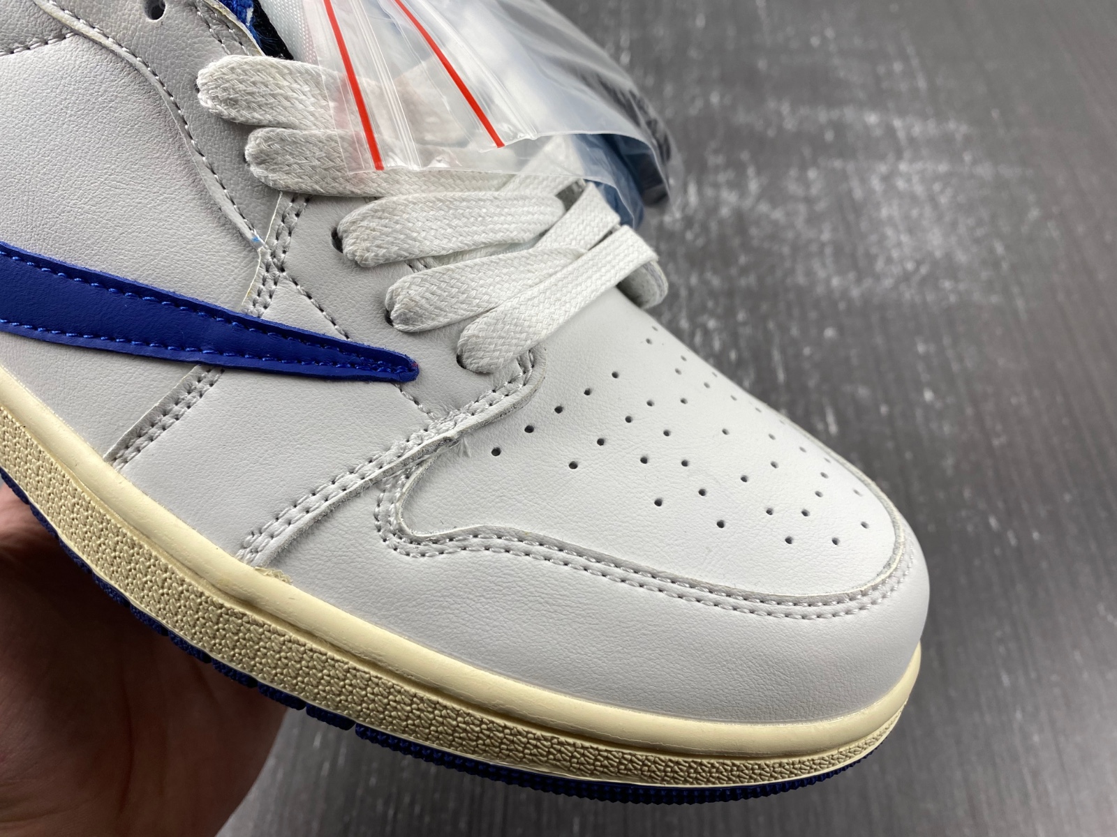 OFF-WHITE x Travis Scott x Air Jordan 1 custom