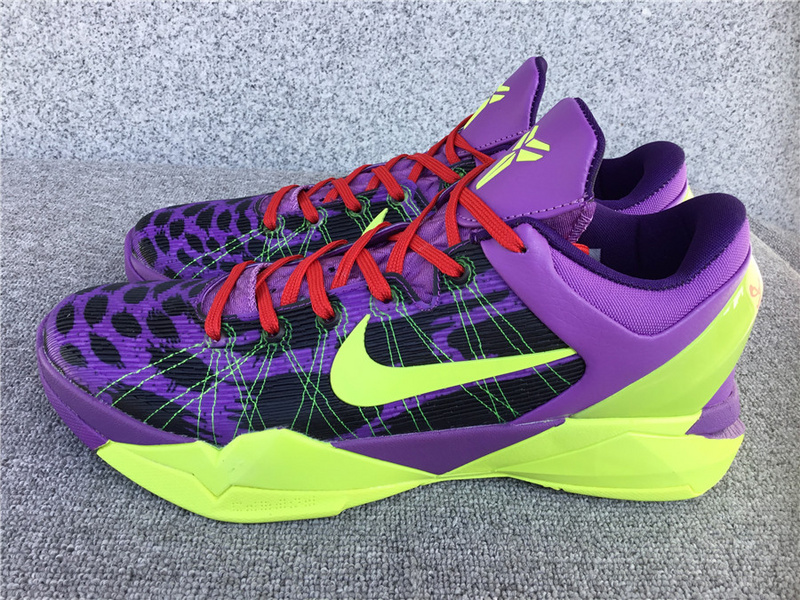 Nike Zoom Kobe 7 Supreme X 'Christmas' 488369-500