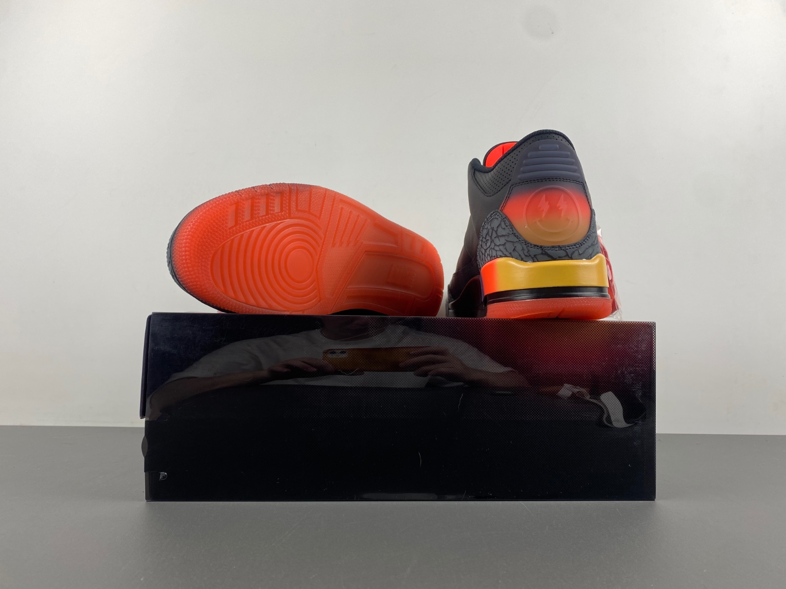 J Balvin x Air Jordan 3 "Rio"  FN0344-001