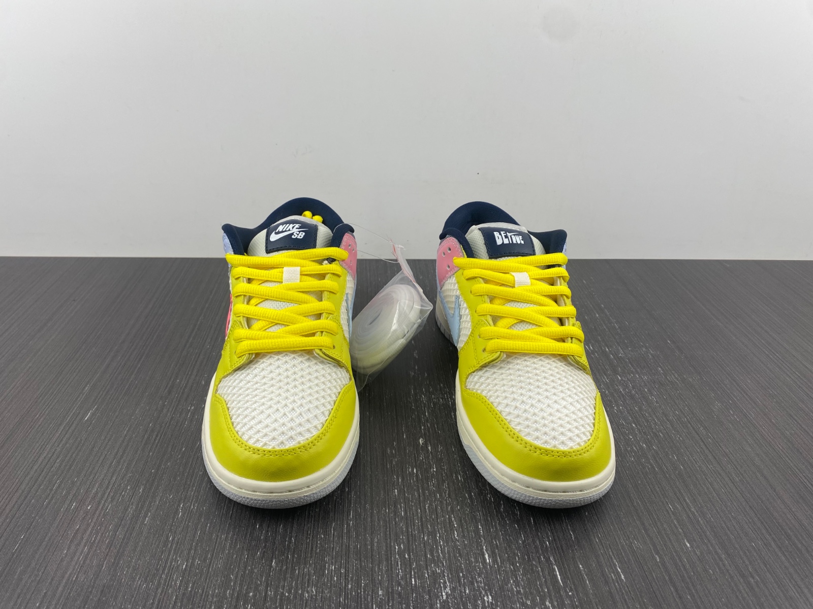 Nike SB Dunk Low Be True DX5933-900