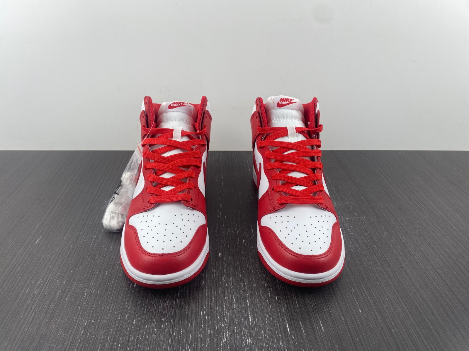 Nike Dunk High "Championship Red" DD1399-106
