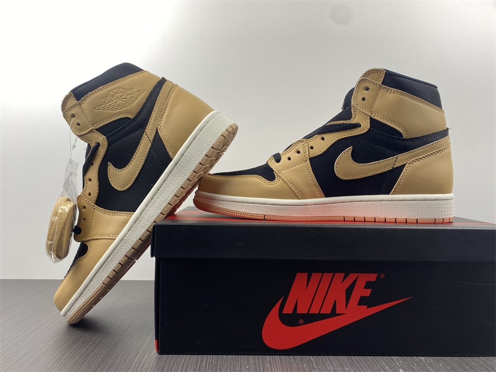 Air Jordan 1 Heirloom 555088-202