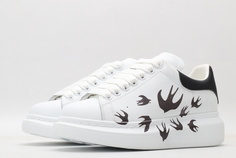 MCQUEEN OVERSIZED SNEAKER