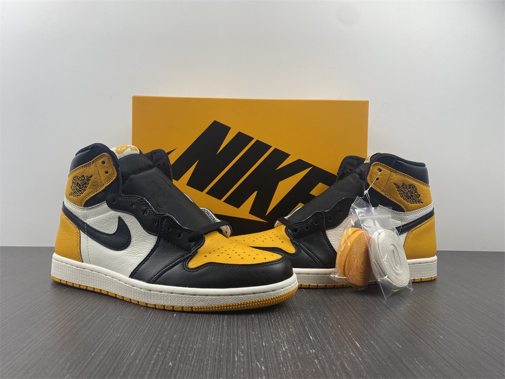 Air Jordan 1 High OG "Yellow Toe" 555088