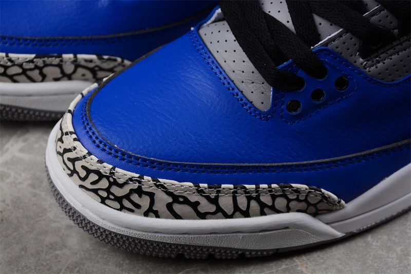 Air Jordan 3 Retro "Varsity Royal" CT8532-400