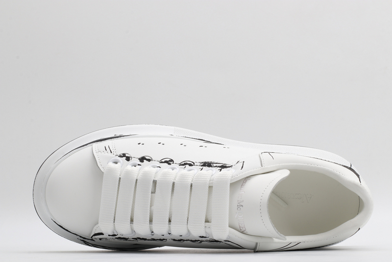 MCQUEEN OVERSIZED SNEAKER