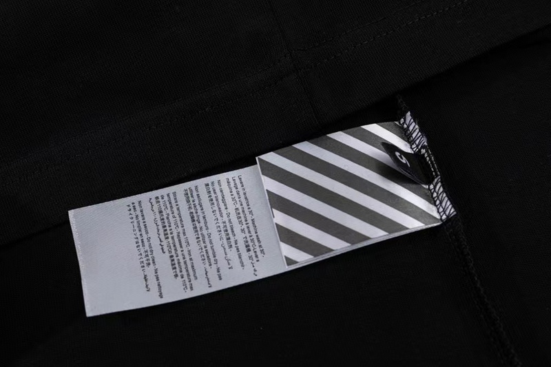 OFF-WHITE T-SHIRT 2302027