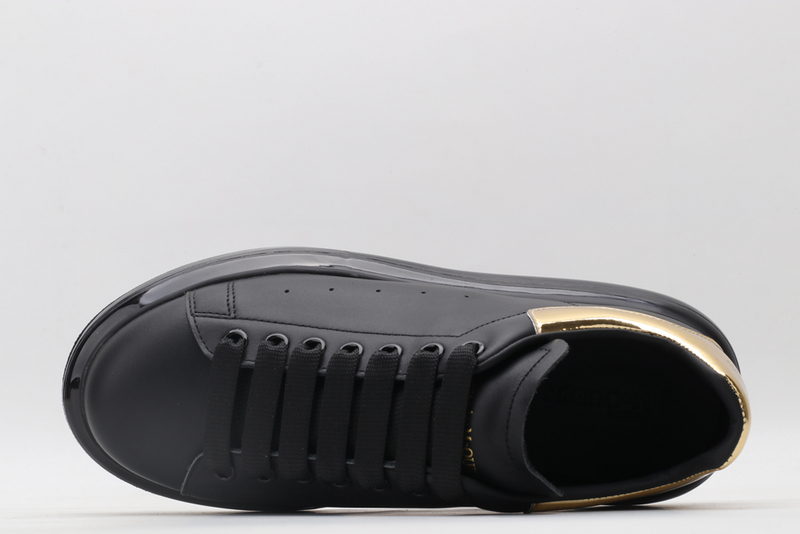 MCQUEEN OVERSIZED SNEAKER