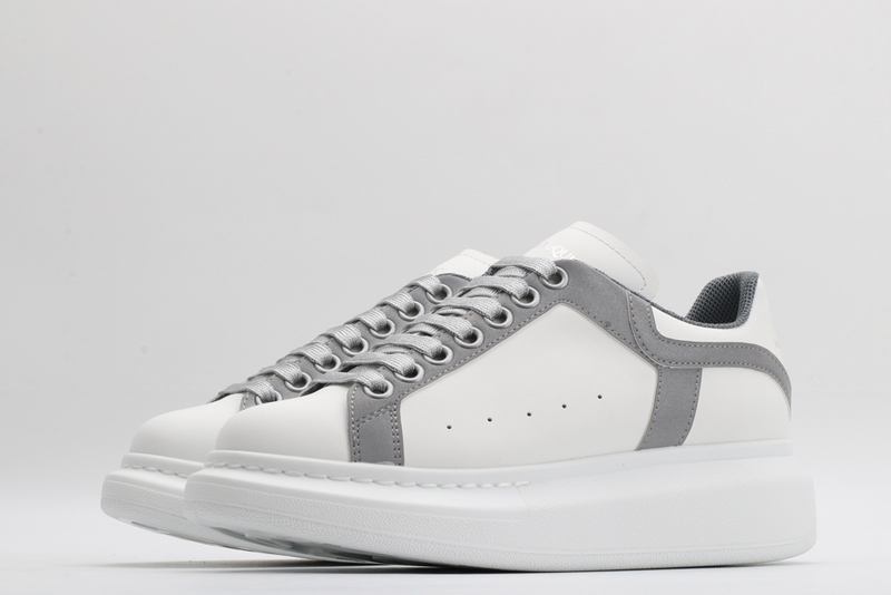 MCQUEEN OVERSIZED SNEAKER