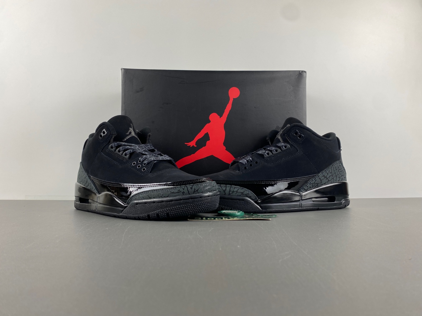 Jordan 3 Retro Black Cat    136064-002